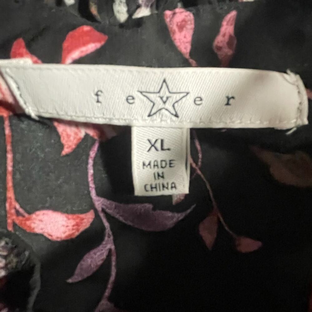 Fever Women’s Blouse -L- Black Floral Flutter Sleeves -Cottagecore Romantic-EUC - Picture 3 of 11